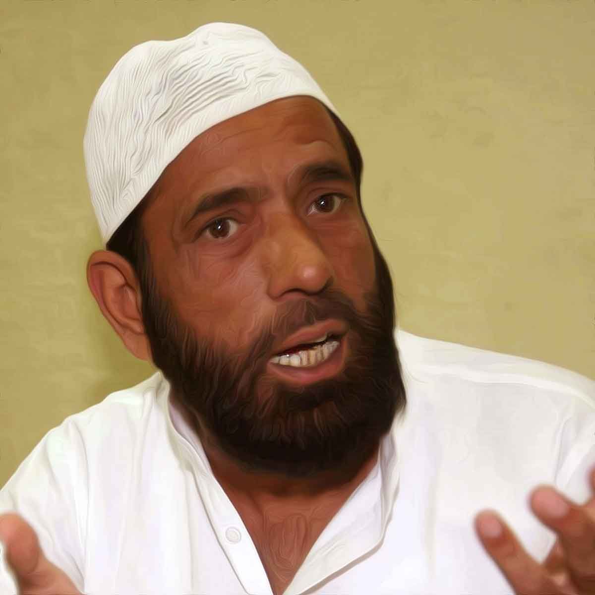 A Maulana openly asks the PM and all Hindus to convert to Islam, desecrates Dharma