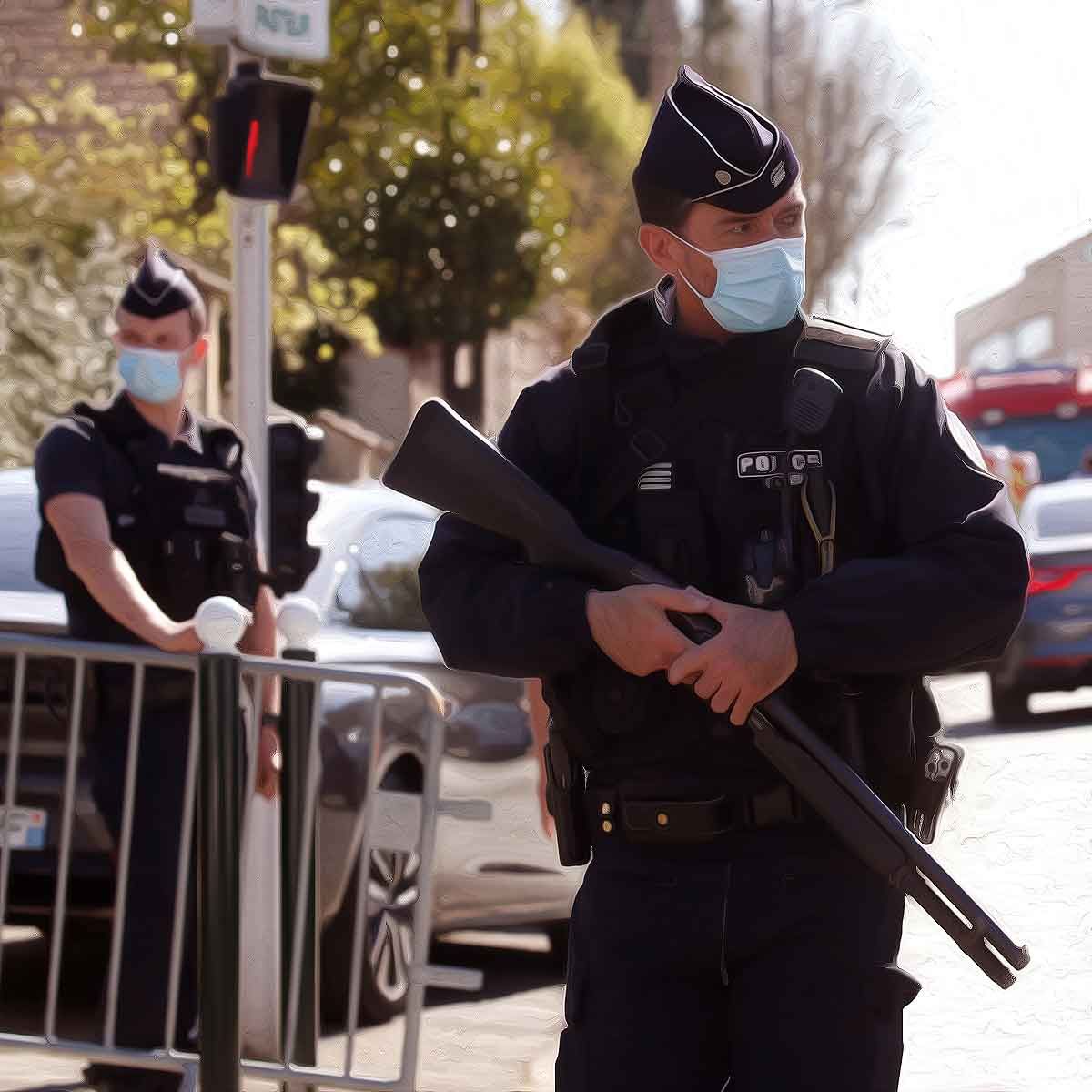 France: Muslim stabs six people, takes out Qur’an and prays, cops say it’s not ‘linked to Islamist radicalization’