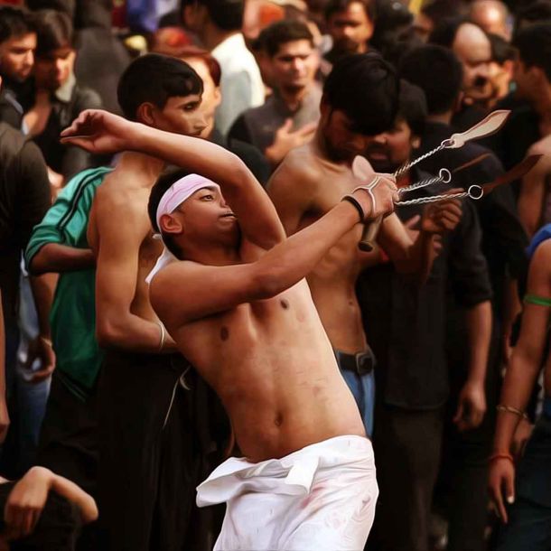 Video of Islamists waving Tiranga defaced with Islamic symbols during Moharram procession goes viral