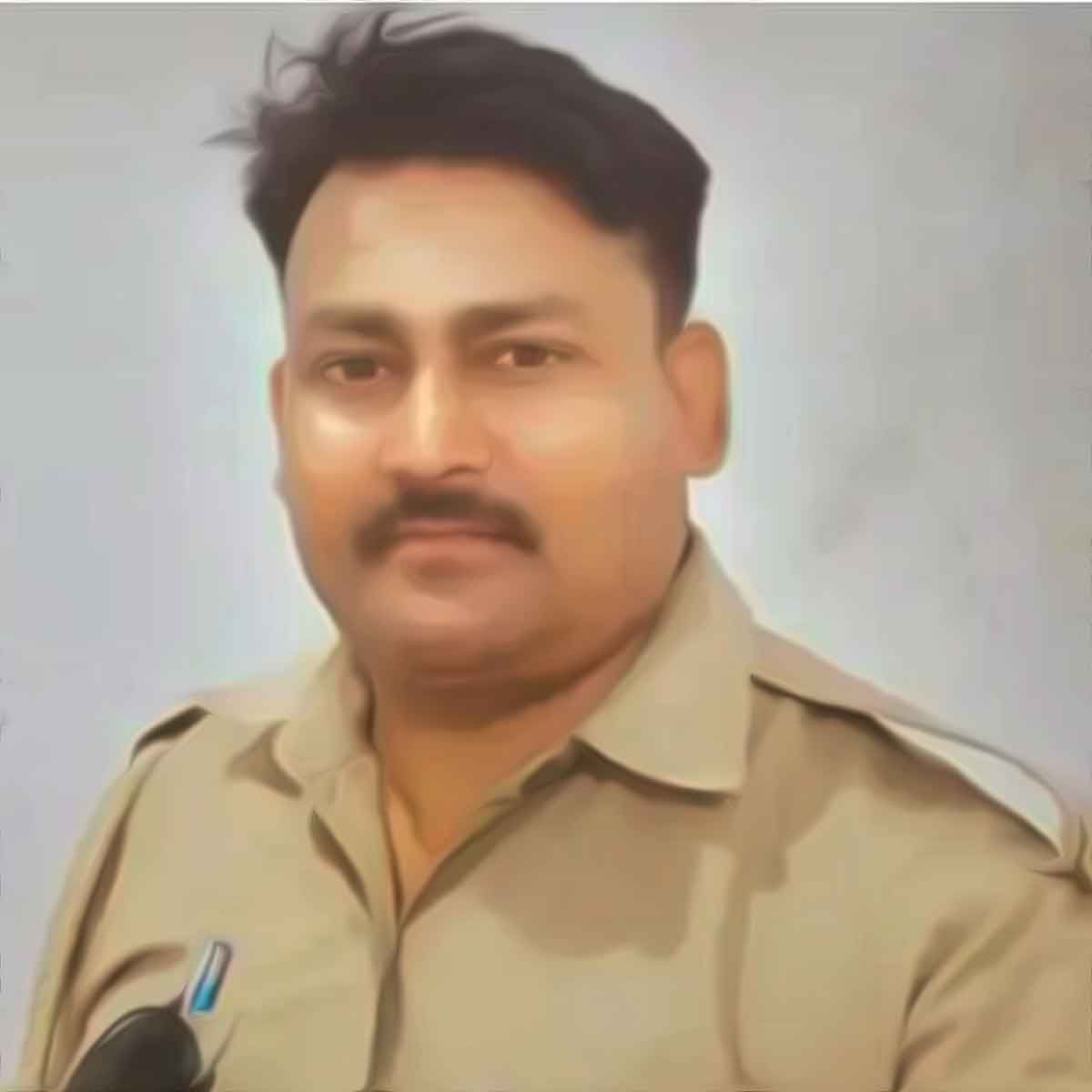 Head Constable Dharambir Yadav was murdered by cattle smugglers in Kushinagar, UP